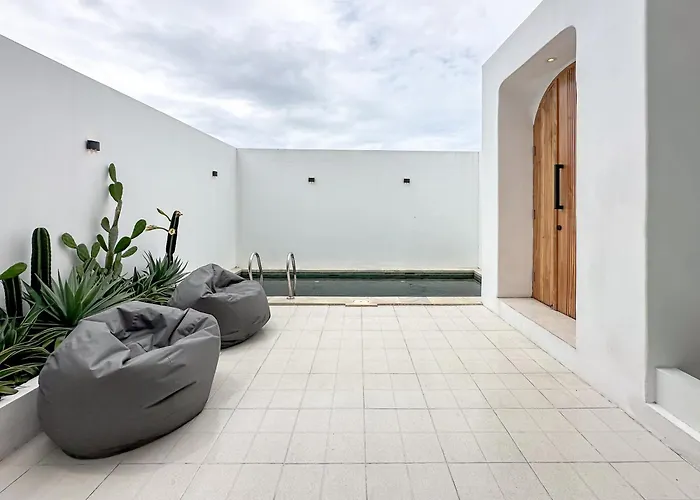 Villa Anvaya *